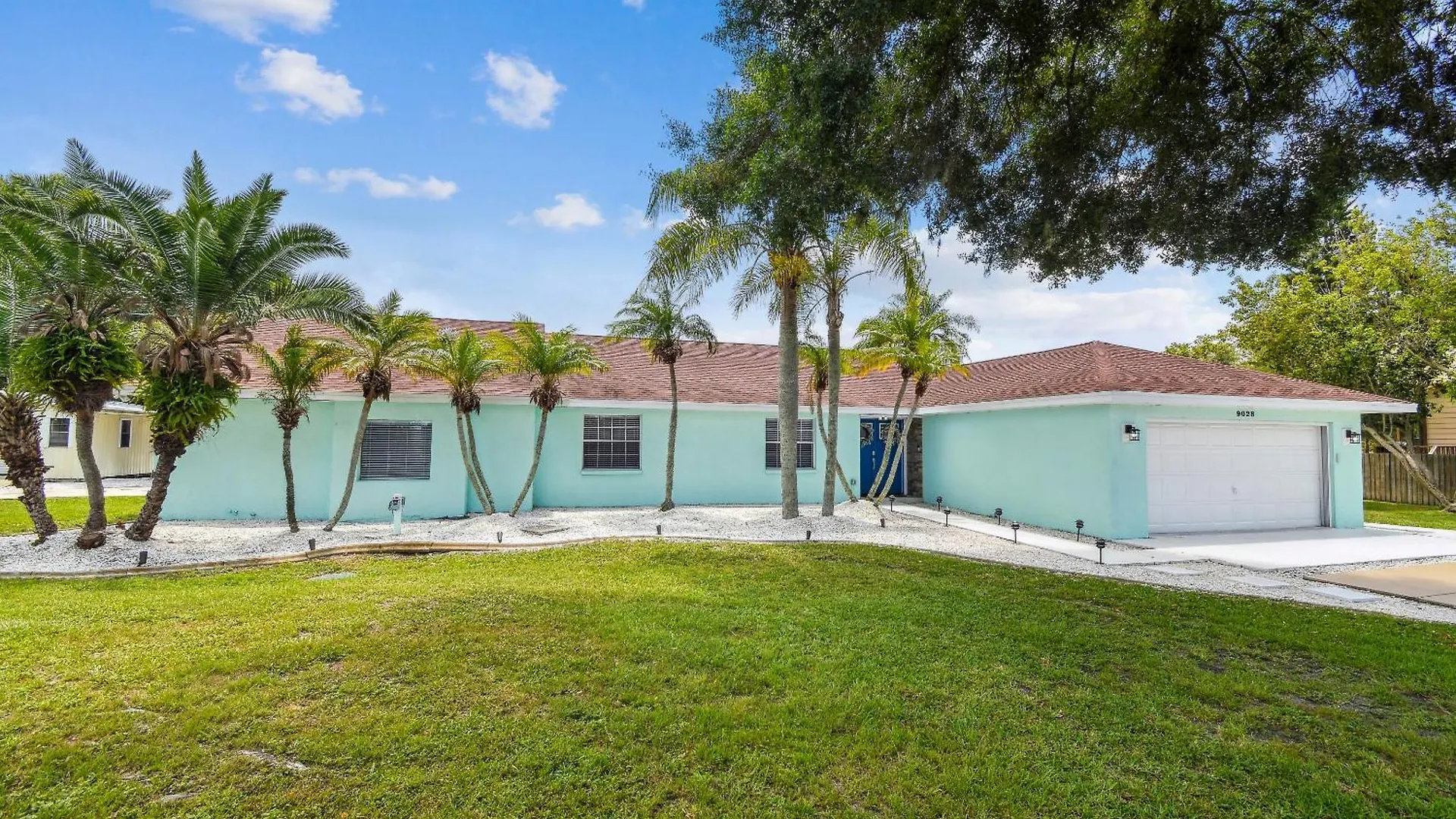 Holiday home Lake House Westchase Area. Heated Pool Waterfront! Tampa United States