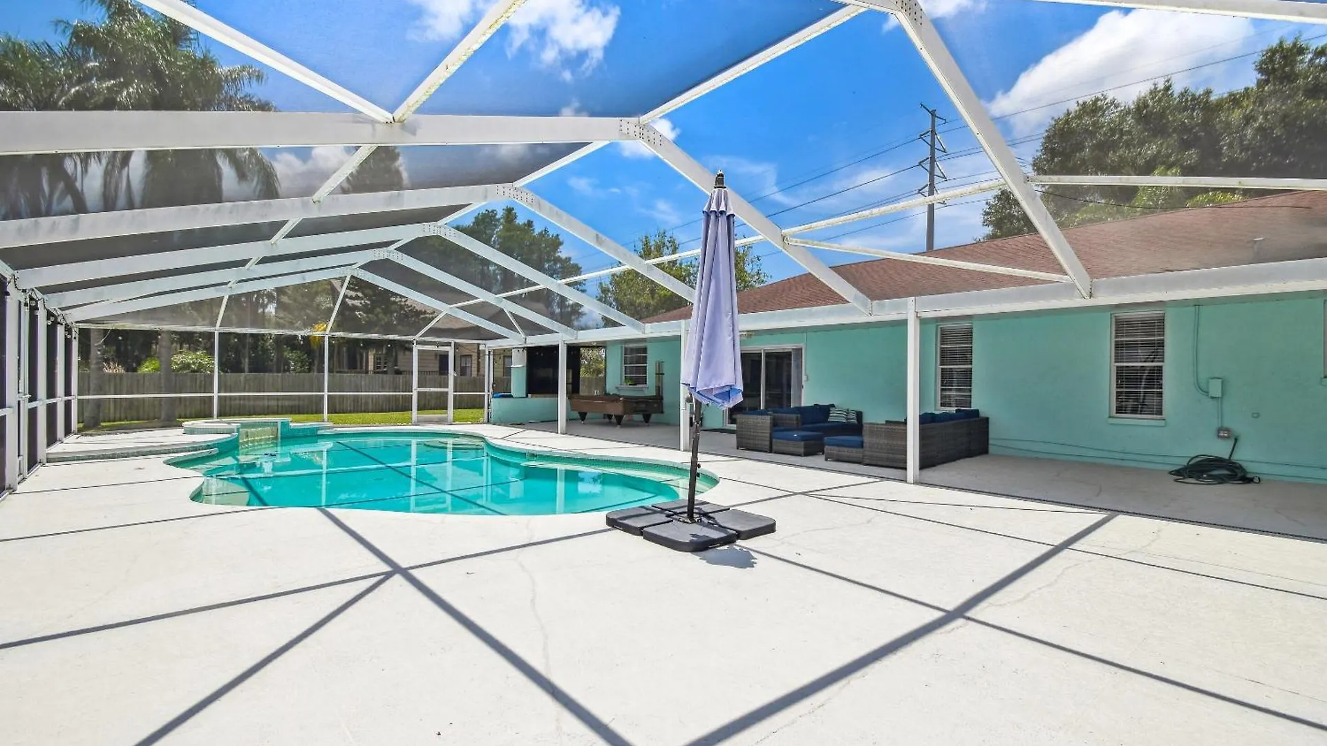 Lake House Westchase Area. Heated Pool Waterfront! Tampa United States