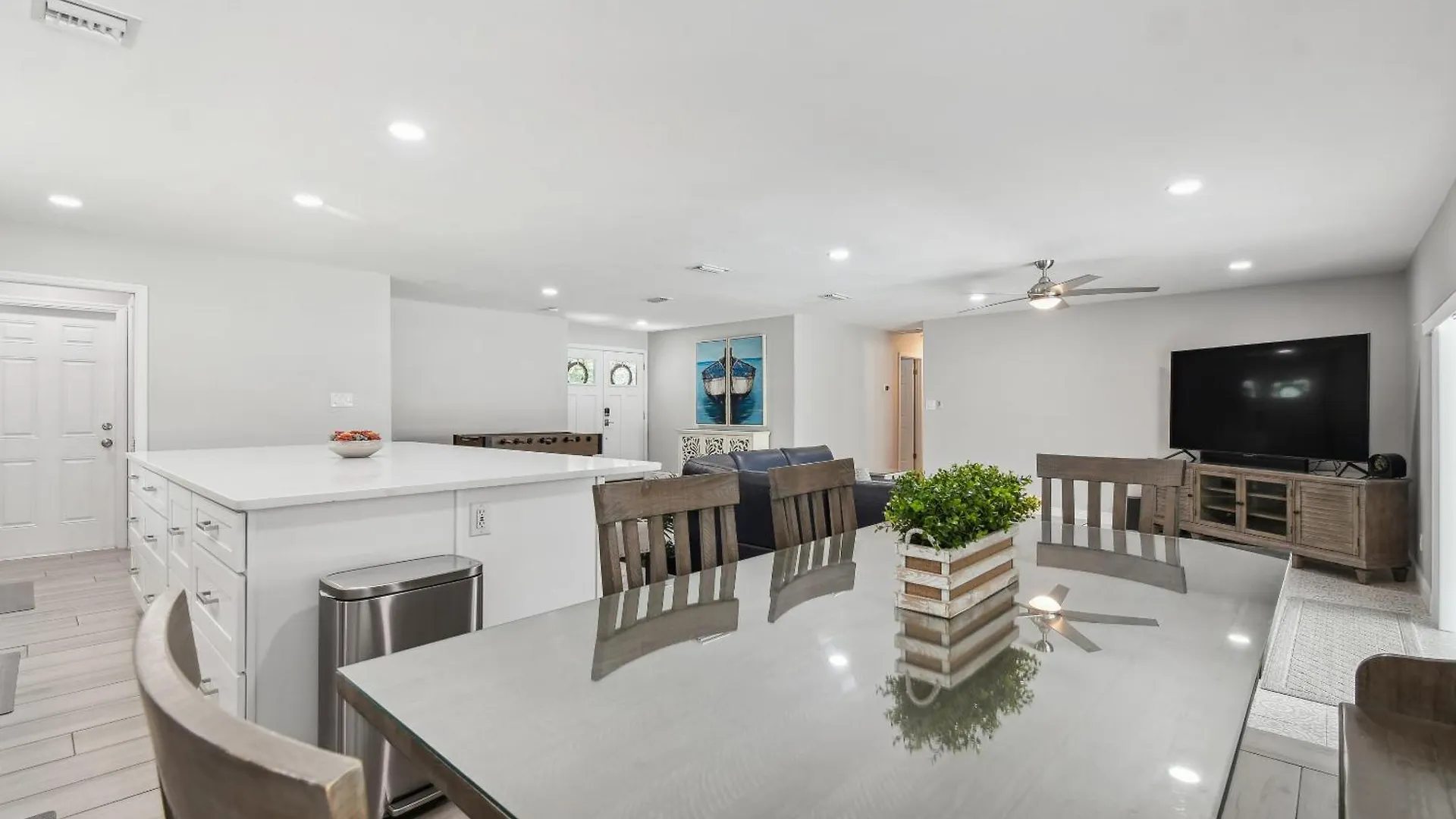 Holiday home Lake House Westchase Area. Heated Pool Waterfront! Tampa