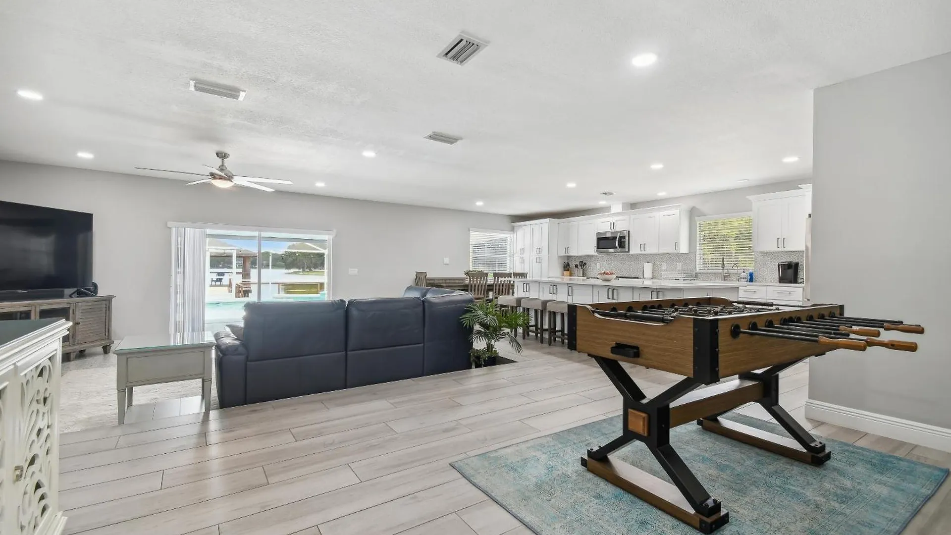 Holiday home Lake House Westchase Area. Heated Pool Waterfront! Tampa