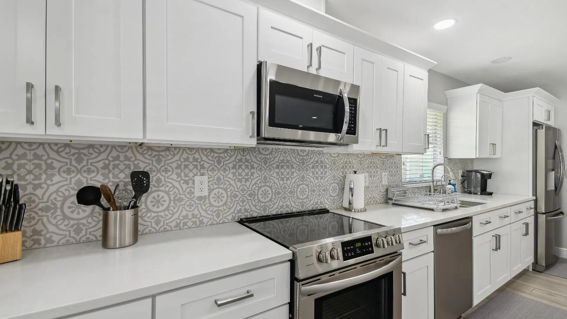 Holiday home Lake House Westchase Area. Heated Pool Waterfront! Tampa