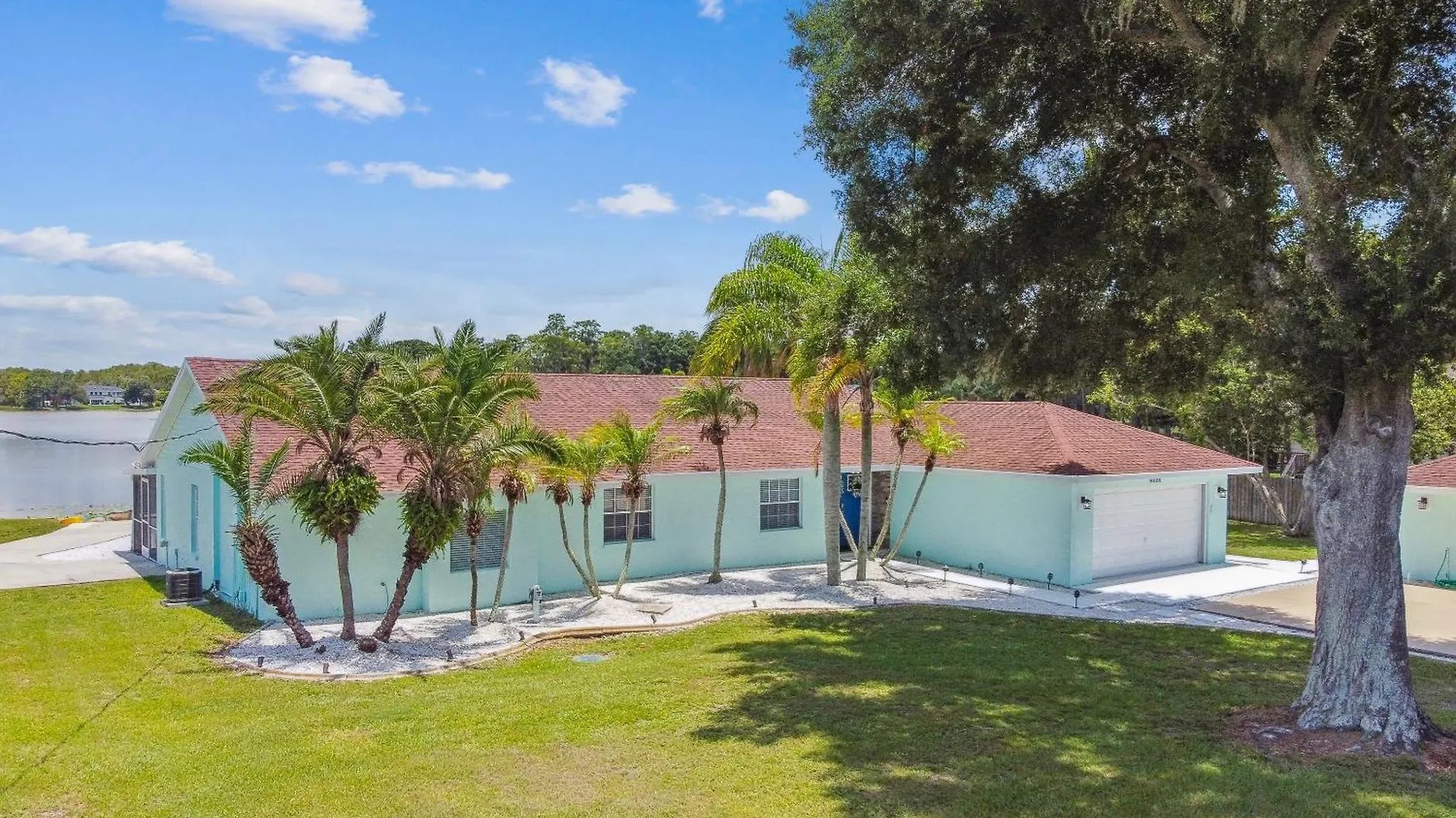 Lake House Westchase Area. Heated Pool Waterfront! Tampa 0*,  United States